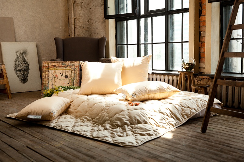 одеяла и подушки